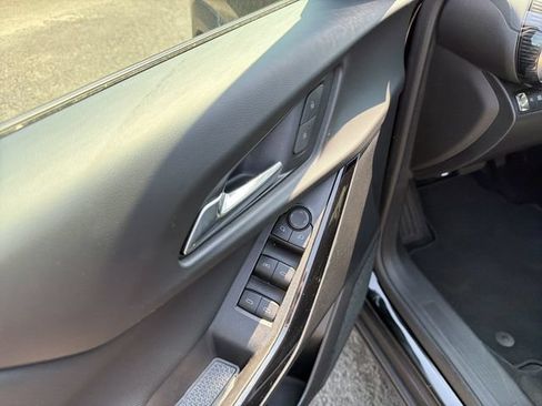 Used 2025 Chevrolet Equinox LT FWD image 20