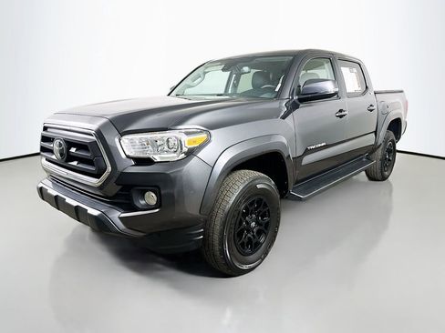 Used 2022 Toyota Tacoma SR5 w/ Technology Package image 3
