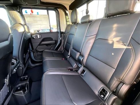 New 2026 Jeep Gladiator Sport image 10