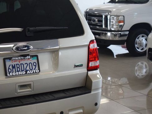 Used 2010 Ford Escape Limited image 31