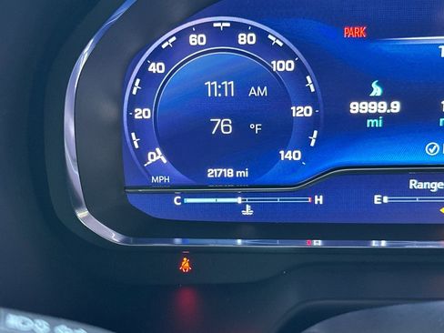 Used 2023 Chevrolet Tahoe Z71 w/ Z71 Off-Road Package AWD/4WD image 19