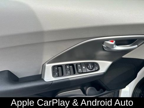 Used 2019 Kia Niro LX FWD image 18