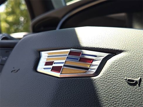 Used 2024 Cadillac XT6 Sport w/ Technology Package image 23