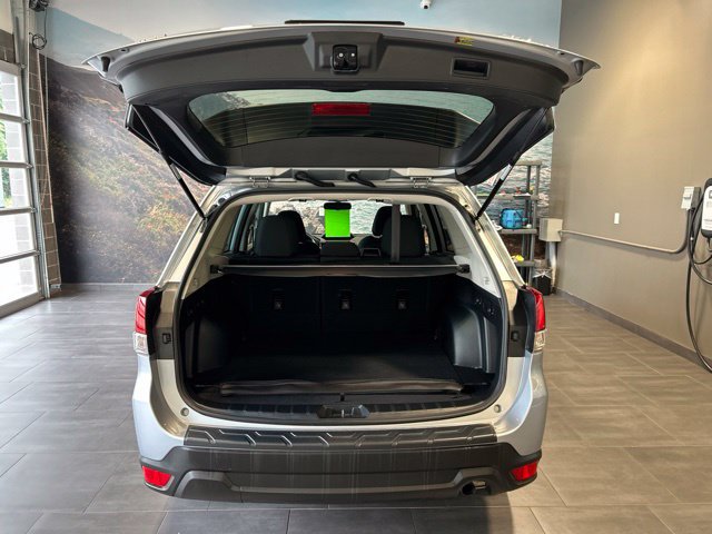 Used 2023 Subaru Forester Premium AWD/4WD image 29