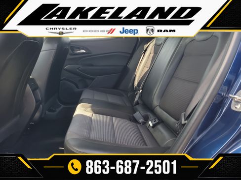 Used 2024 Chevrolet Trax LT FWD image 11