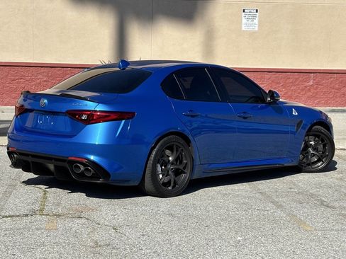 Used 2018 Alfa Romeo Giulia Quadrifoglio w/ Driver Assist Dynamic Package image 7