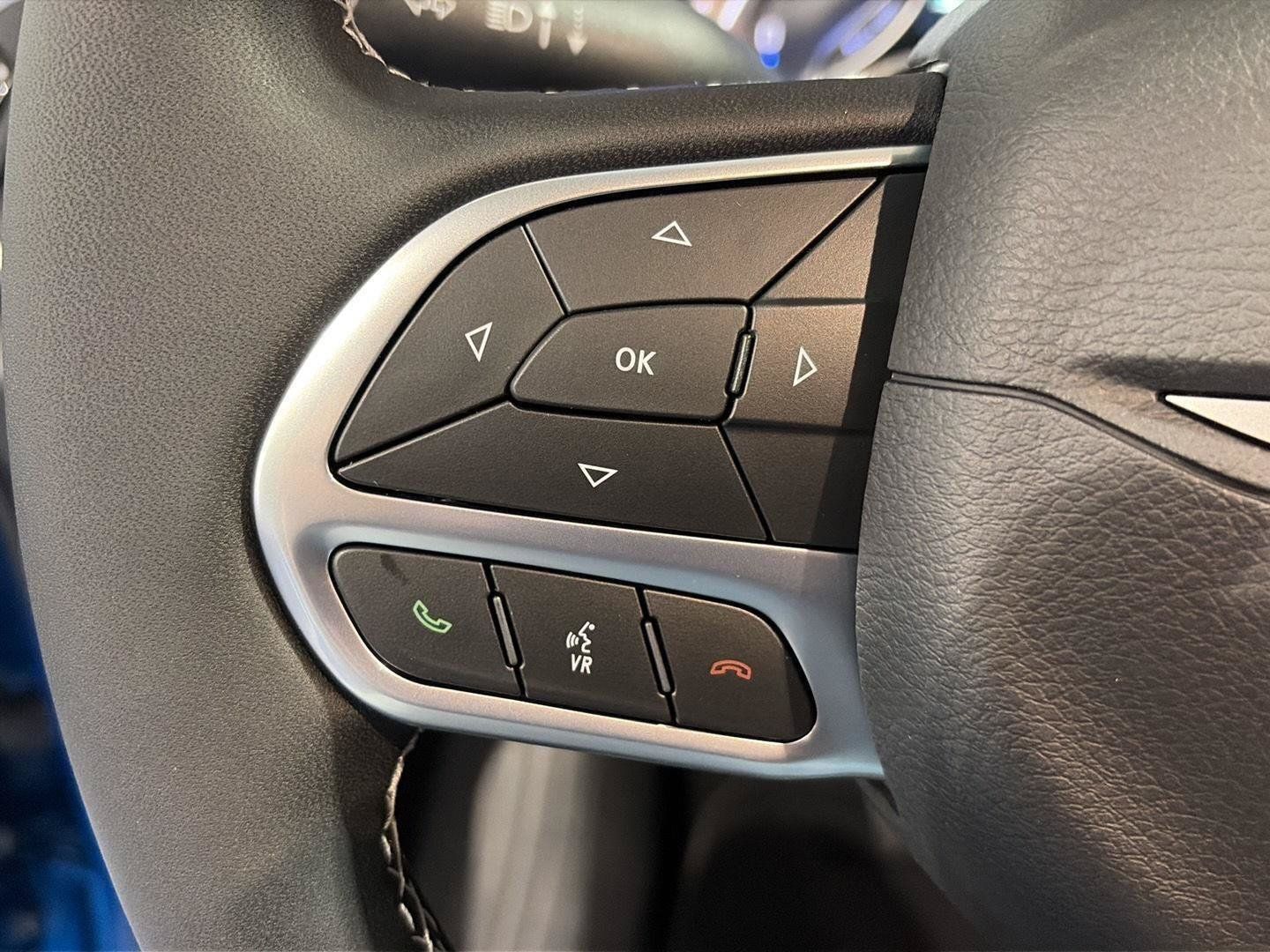 New 2027 Chrysler Pacifica Select FWD image 14