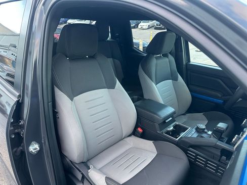 Used 2025 Toyota Tacoma TRD Off-Road image 34