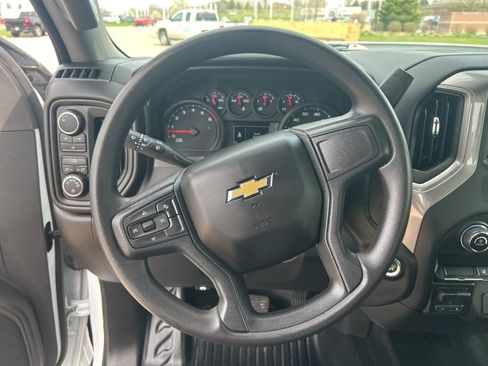Used 2025 Chevrolet Silverado 2500 W/T image 26