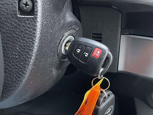 Used 2020 Toyota Tacoma SR5 image 14