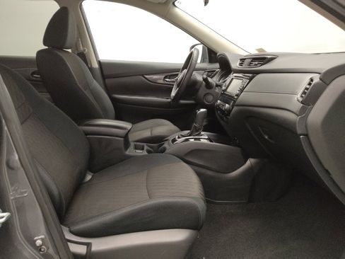 Used 2019 Nissan Rogue SV image 21