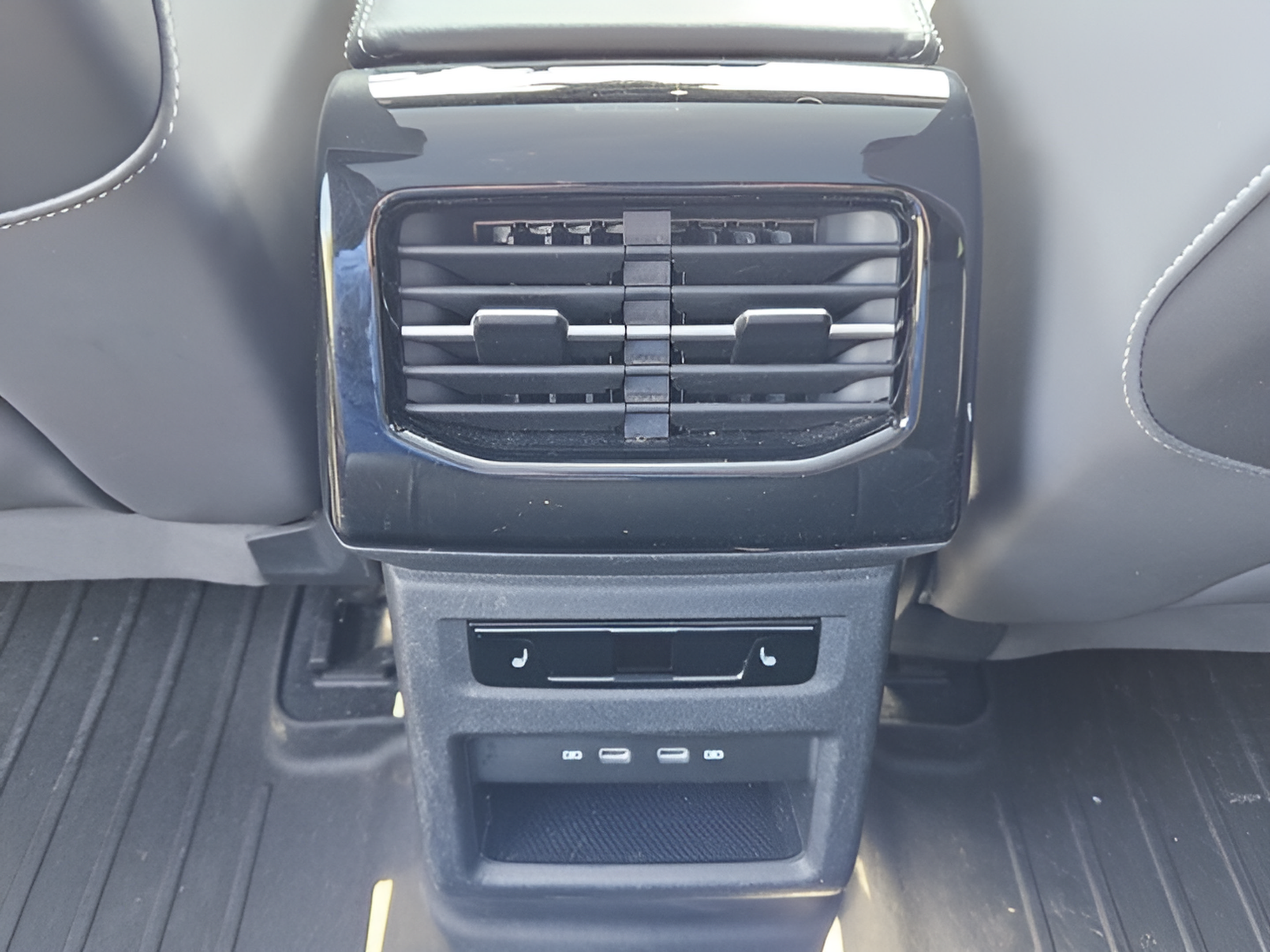 Used 2023 Volkswagen ID.4 Pro S Plus RWD image 10
