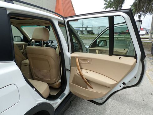 Used 2006 BMW X3 3.0i image 12