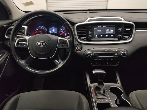 Used 2020 Kia Sorento S image 22