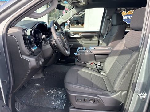 New 2026 Chevrolet Silverado 1500 LT image 17