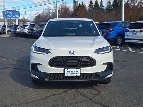 Certified 2025 Honda HR-V Sport image 2