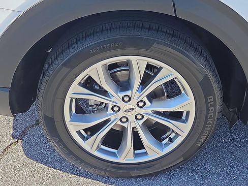 Used 2021 Ford Explorer Limited w/ Equipment Group 301A image 7