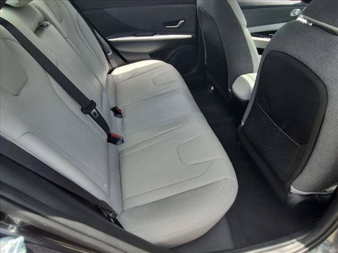 Used 2023 Hyundai Elantra Limited FWD image 20