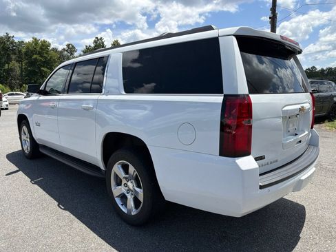 Used 2019 Chevrolet Suburban LT RWD image 6