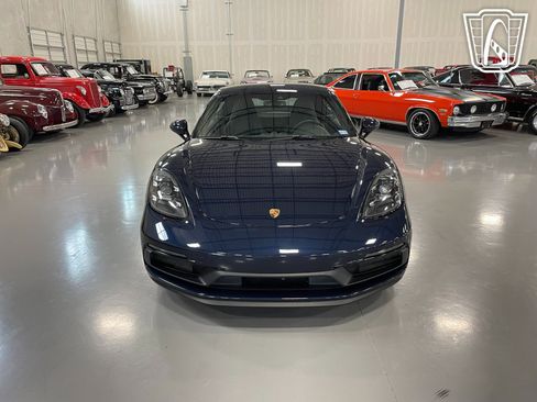 Used 2021 Porsche 718 Cayman GT4 image 4