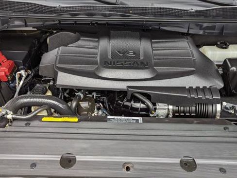 Used 2023 Nissan Titan SV image 27