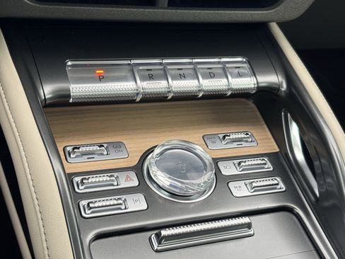 New 2025 Lincoln Nautilus Reserve image 21