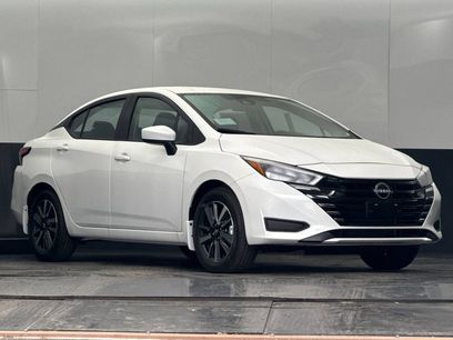 New 2025 Nissan Versa SV w/ Trunk Package