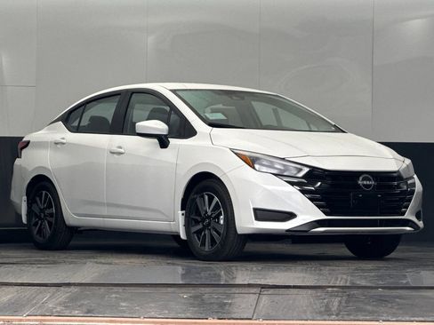 New 2025 Nissan Versa SV w/ Trunk Package FWD image 1