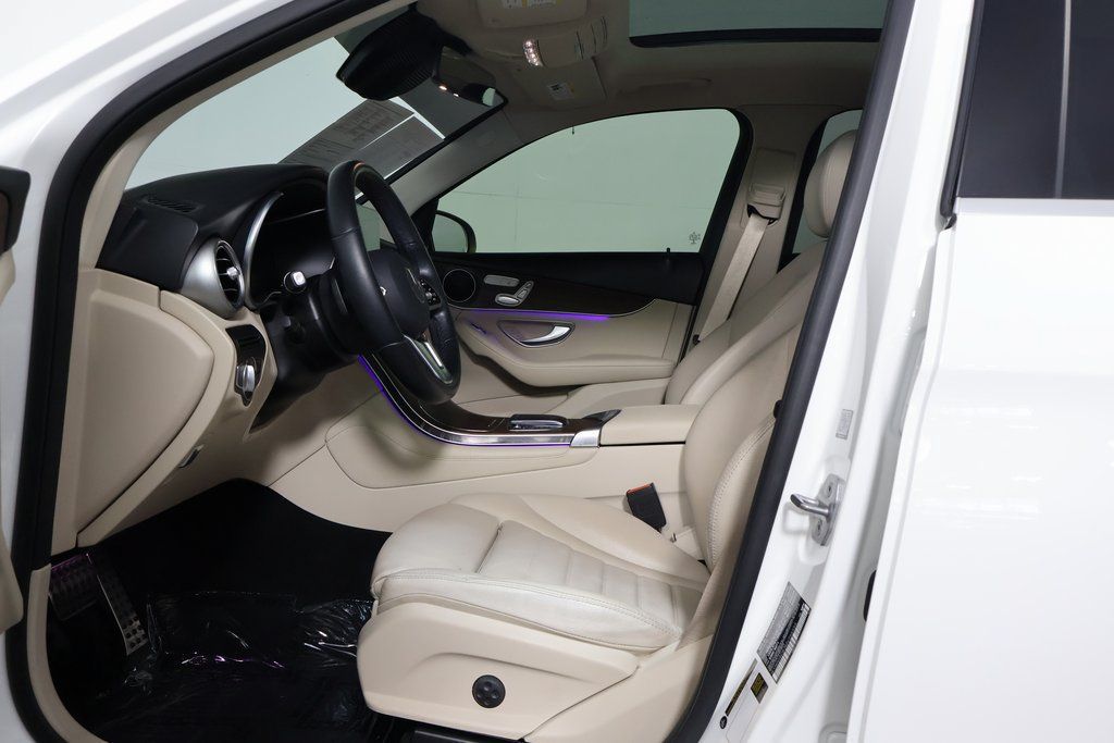 Used 2021 Mercedes-Benz GLC 300 image 10