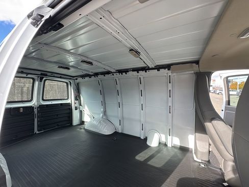 New 2025 Chevrolet Express 2500 w/ Driver Convenience Package image 34