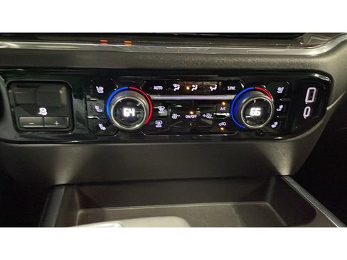 Used 2023 Chevrolet Silverado 1500 LTZ image 13
