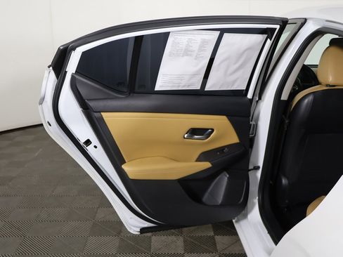 Used 2023 Nissan Sentra SV w/ SV Premium Package image 21