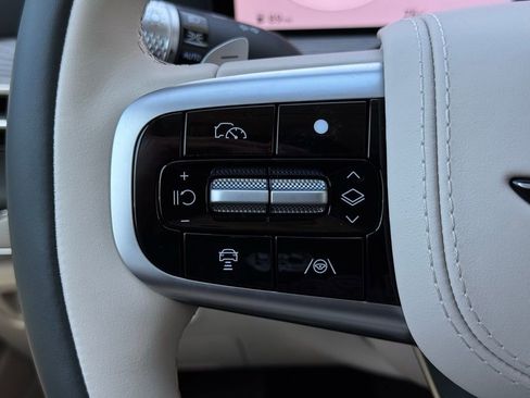 Used 2025 Genesis GV80 3.5T Prestige image 32