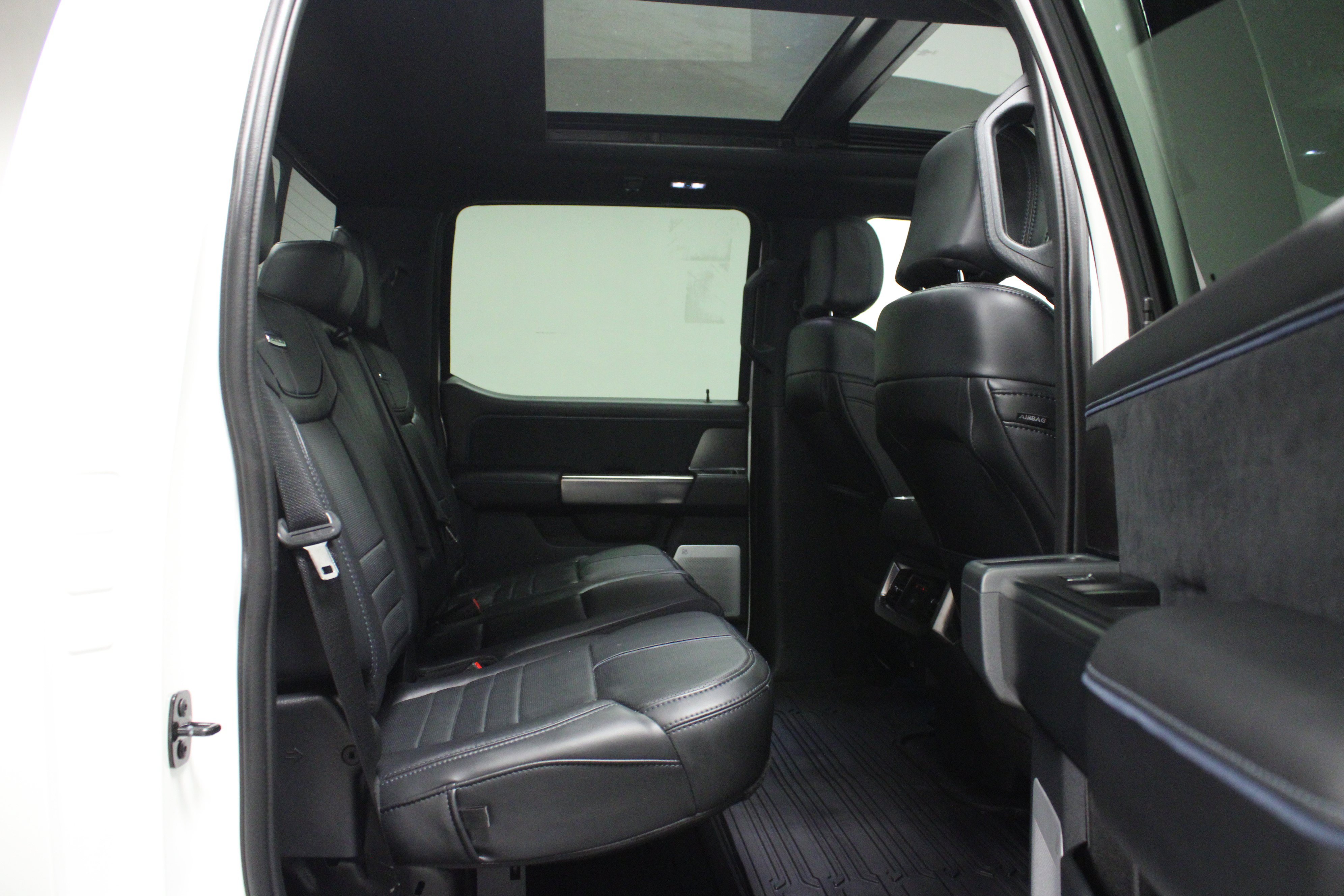 Used 2026 Ford F250 Platinum AWD/4WD image 15