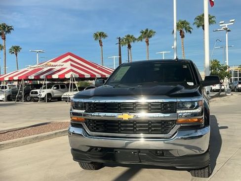 Used 2019 Chevrolet Silverado 1500 LT AWD/4WD image 2