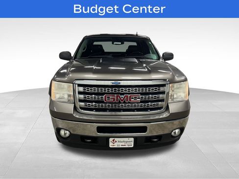 Used 2013 GMC Sierra 2500 SLE w/ SLE Preferred Package AWD/4WD image 3