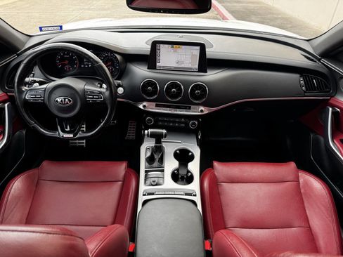 Used 2020 Kia Stinger GT1 image 19