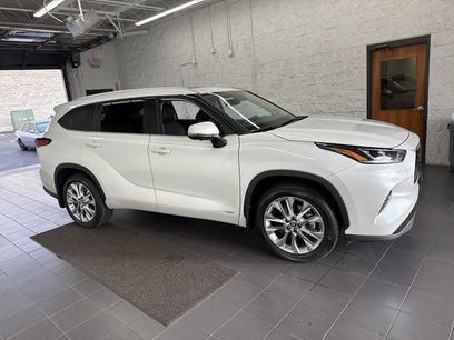 Used 2023 Toyota Highlander Limited