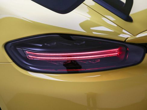 Certified 2024 Porsche 718 Cayman GT4 RS RWD image 16