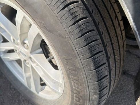 Used 2023 Ford Explorer XLT image 25