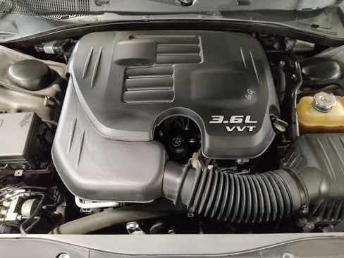 Used 2019 Dodge Charger SXT w/ Plus Group RWD image 30
