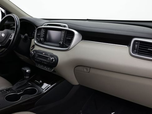 Used 2019 Kia Sorento EX FWD image 41