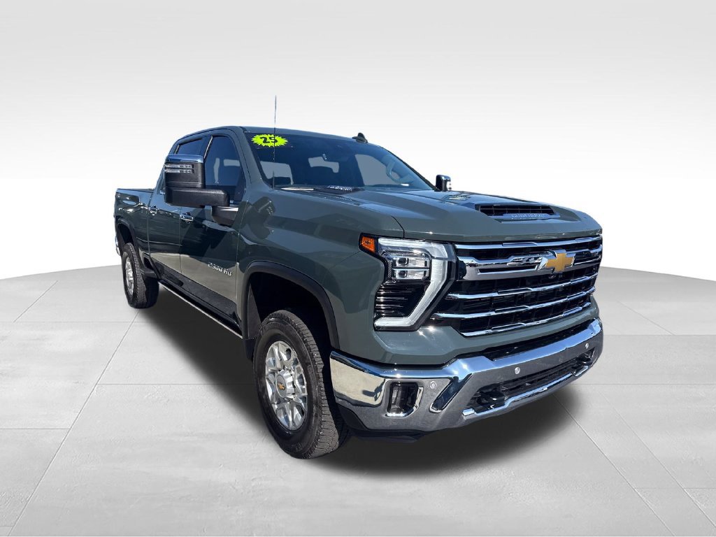 Used 2025 Chevrolet Silverado 2500 LTZ w/ LTZ Convenience Package AWD/4WD image 8