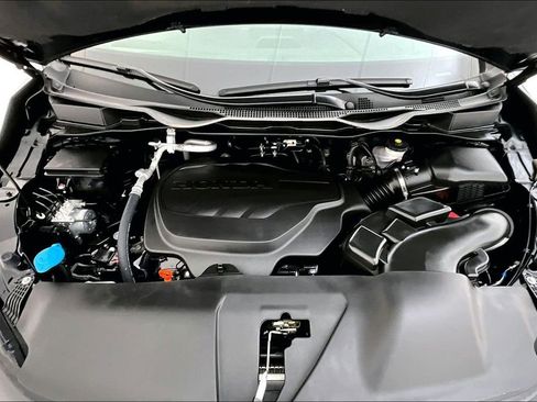 Used 2025 Honda Odyssey Touring image 12