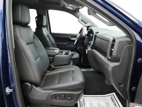 Used 2023 GMC Sierra 1500 SLT image 25