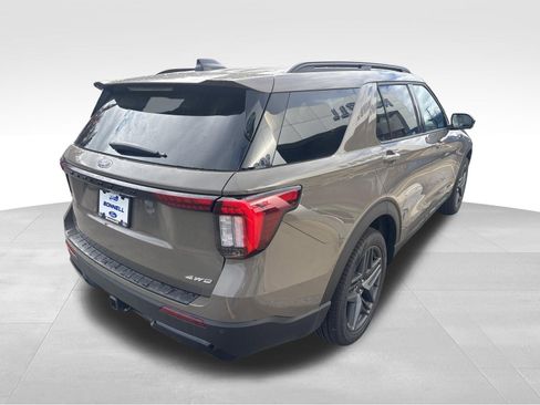 New 2026 Ford Explorer ST-Line w/ ST-Line Street Pack AWD/4WD image 6