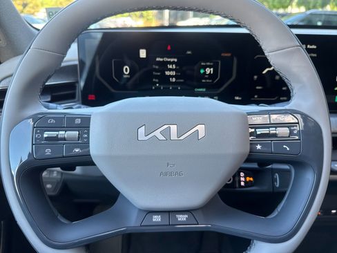 New 2026 Kia EV9 Land AWD/4WD image 24