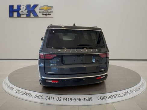 Used 2023 Jeep Wagoneer Series II w/ Premium Group I AWD/4WD image 5