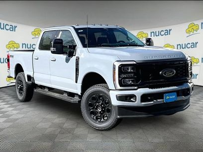 New 2026 Ford F350 Lariat w/ Black Appearance Package