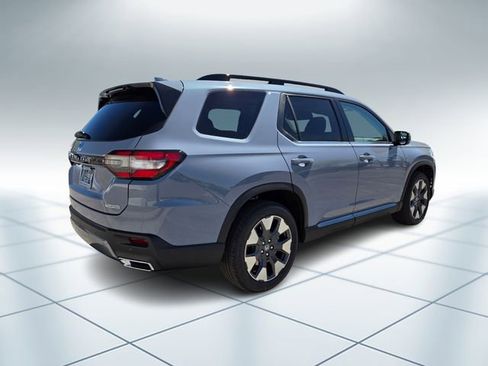 New 2026 Honda Pilot Touring image 4